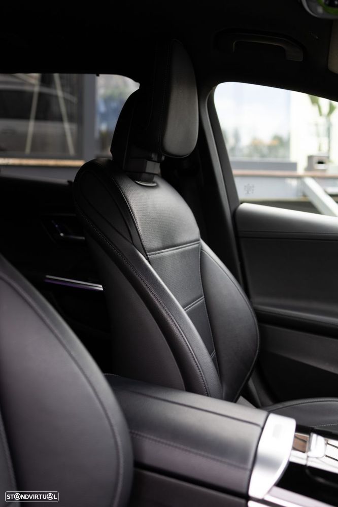 Mercedes-Benz C 300 e Avantgarde - 32