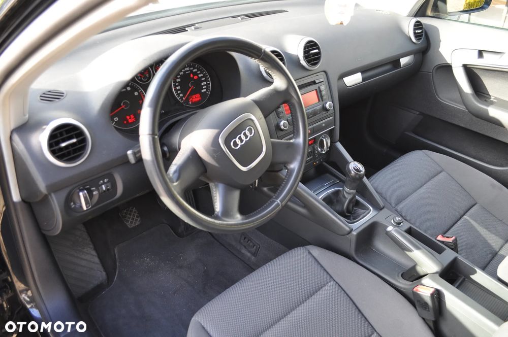 Audi A3 Sportback 1.4 TFSI Ambiente - 16