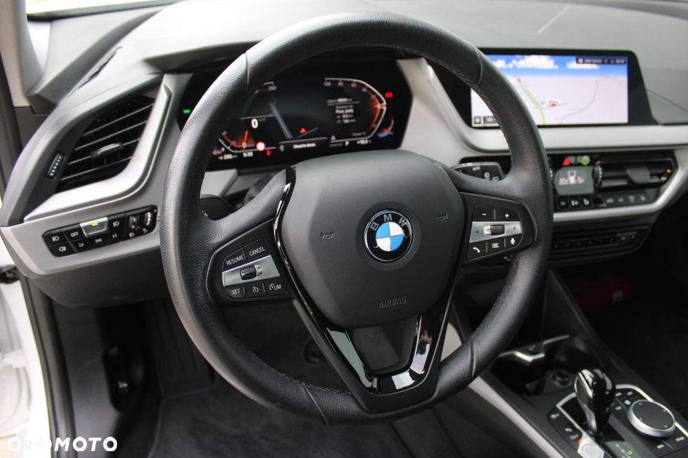 BMW Seria 1 - 17