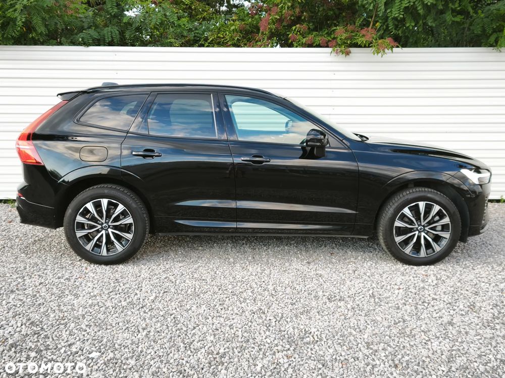Volvo XC 60 B4 B Plus Dark - 18