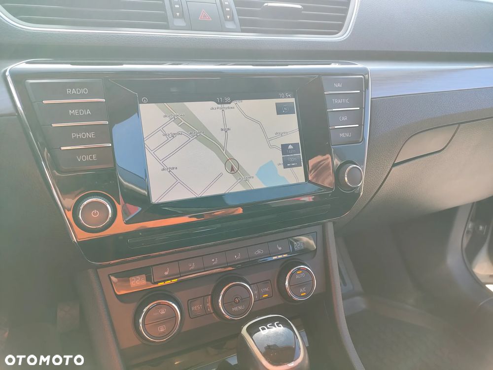 Skoda Superb 2.0 TDI DSG Premium Edition - 31