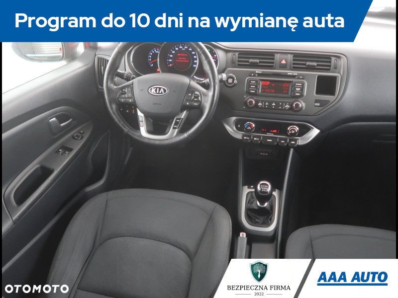 Kia Rio - 8