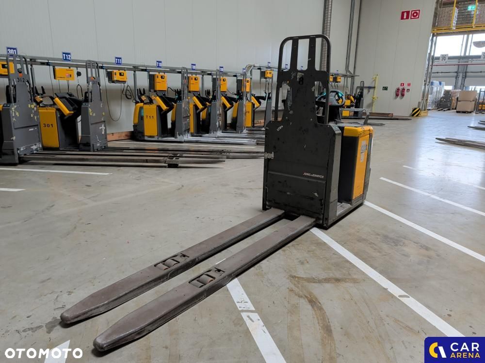 Jungheinrich ECE 225 - 1