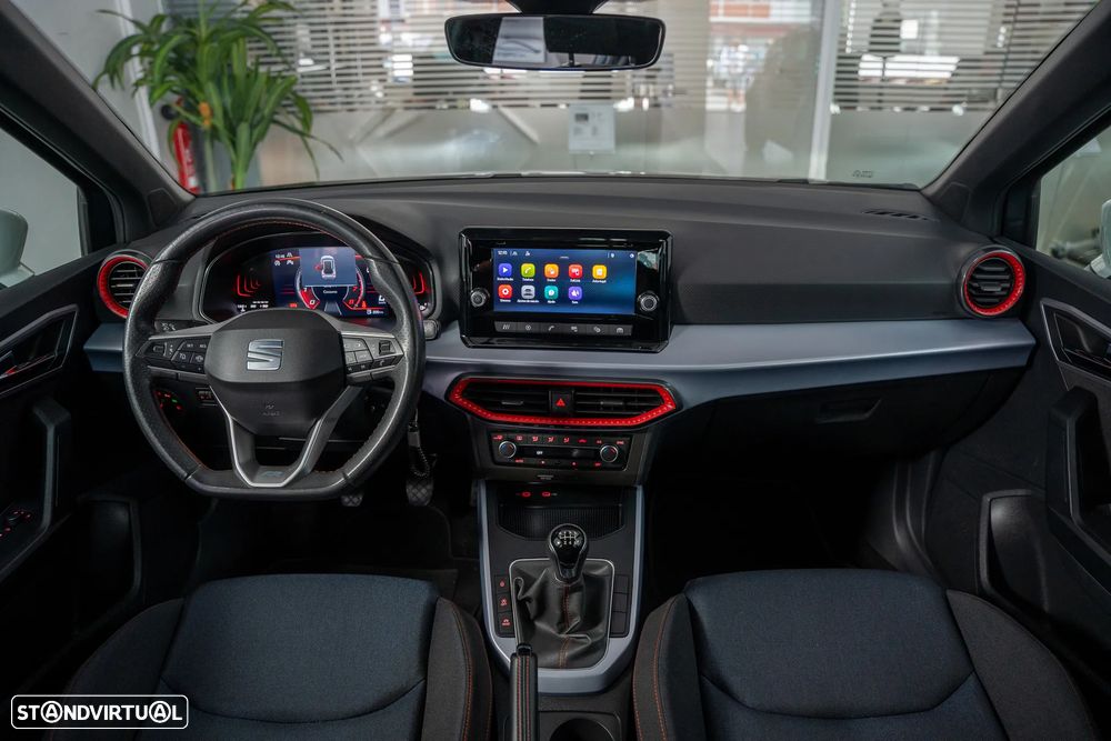 SEAT Arona 1.0 TSI FR — fotografia 16