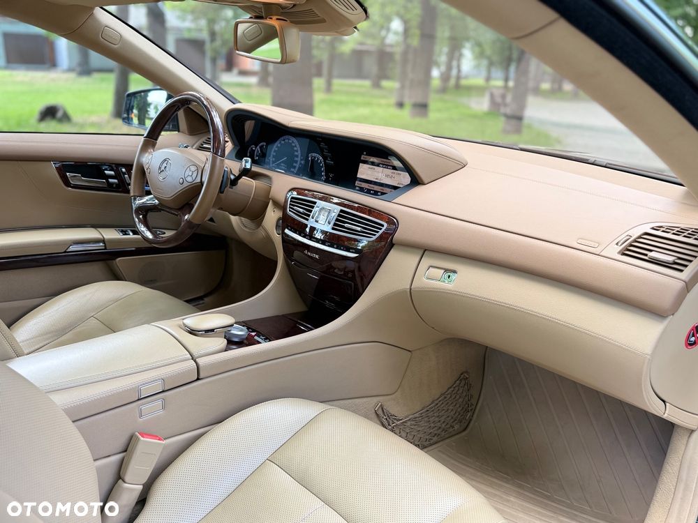 Mercedes-Benz CL 500 4-Matic BlueEff - 35