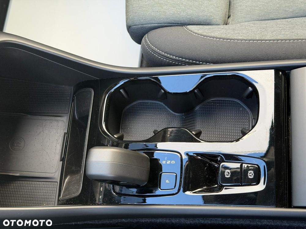 Volvo XC 40 - 30