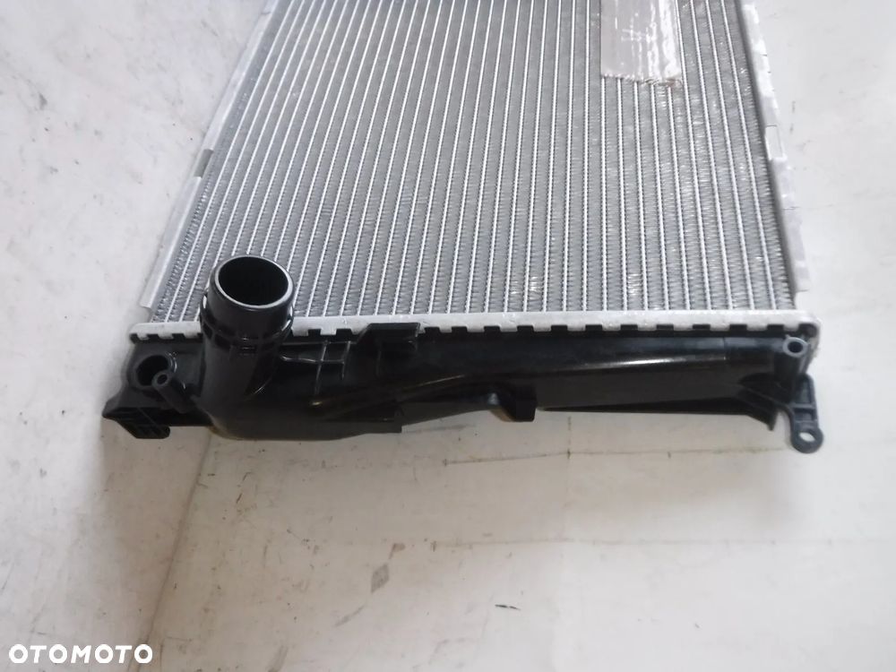 nowa chłodnica wody 2,0 3,0 BMW 3 (E90), 3 (E91), 3 (E92), 3 (E93), X1 (E84), Z4 (E89) - 4