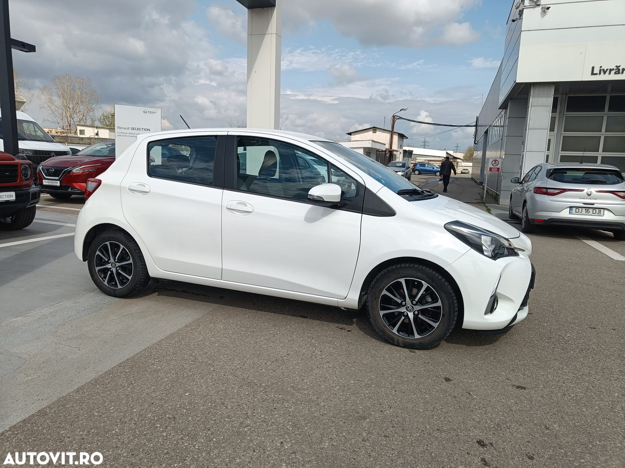 Toyota Yaris - 4