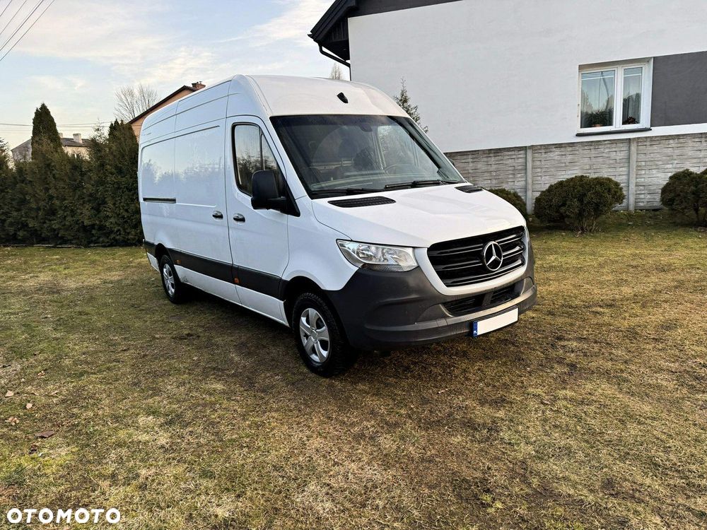 Mercedes-Benz Sprinter - 11