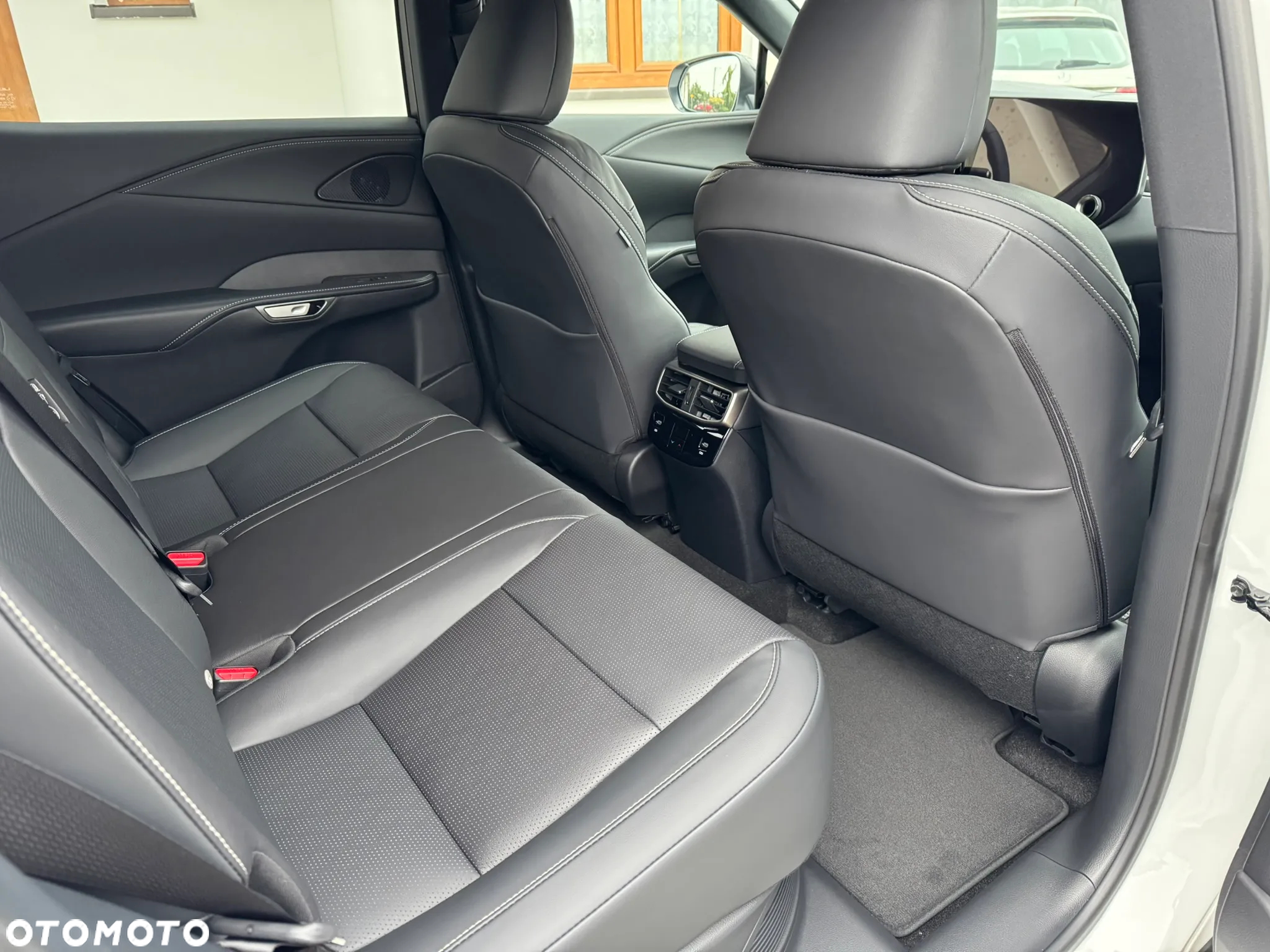 Lexus RX 350h F Sport Design - 9