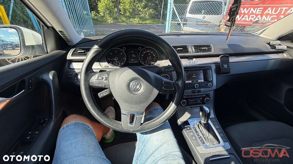 Volkswagen Passat - 22