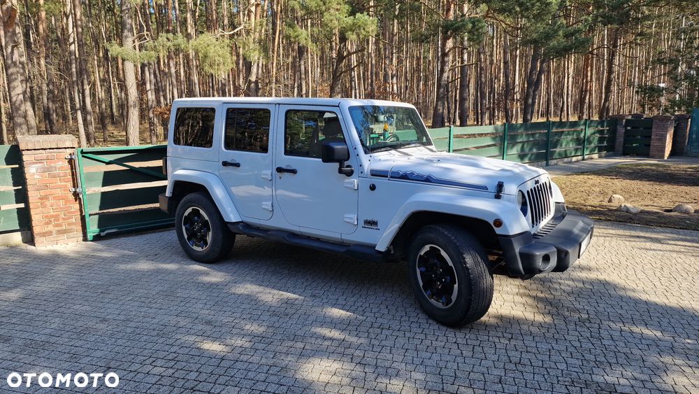 Jeep Wrangler 2.8 CRD Unlim Sahara - 24