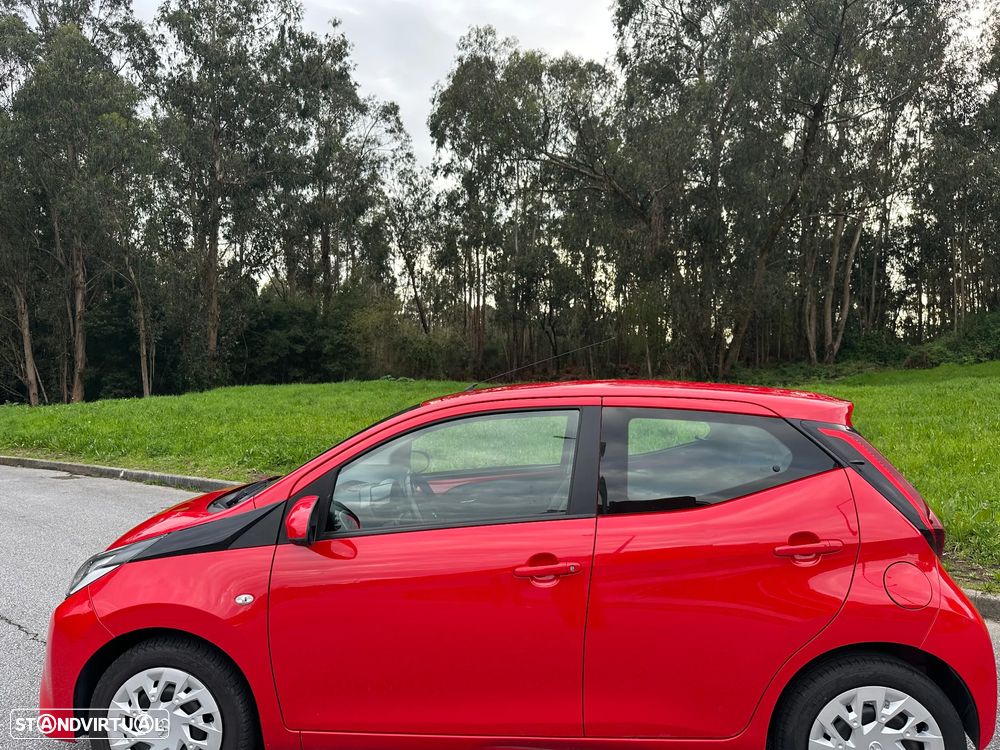 Toyota Aygo x-play - 30