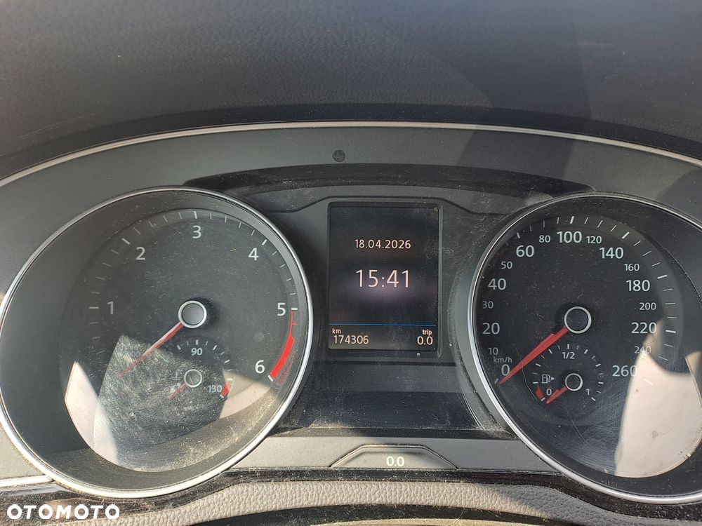 Volkswagen Passat 2.0 TDI (BlueMotion Technology) Highline - 14