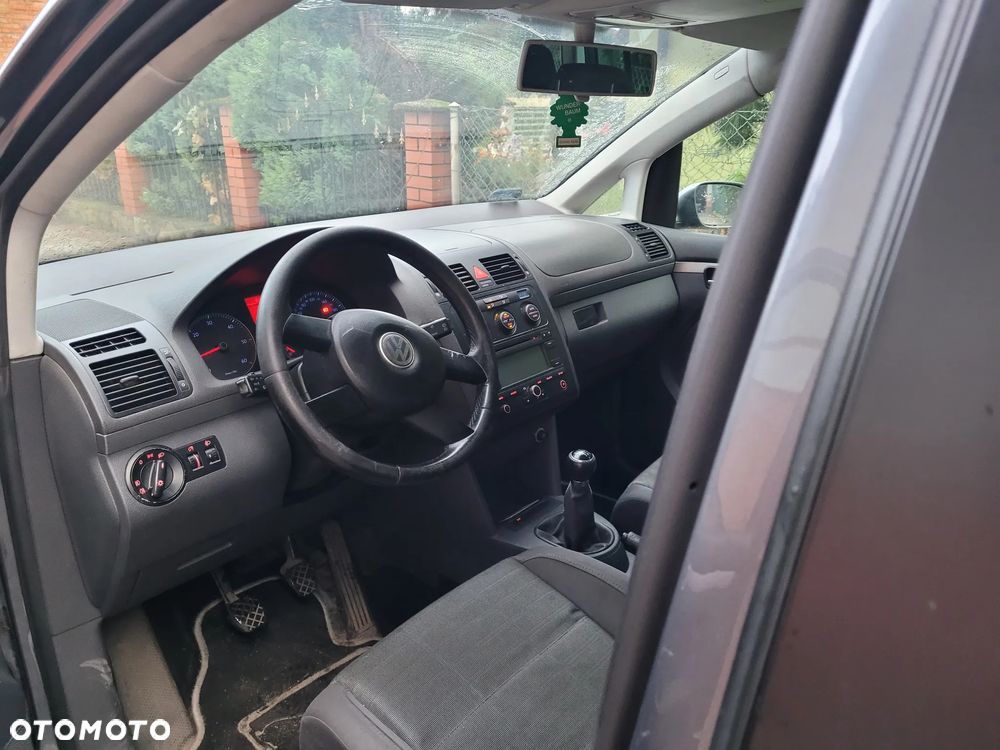 Volkswagen Touran 2.0 TDI DPF United - 5