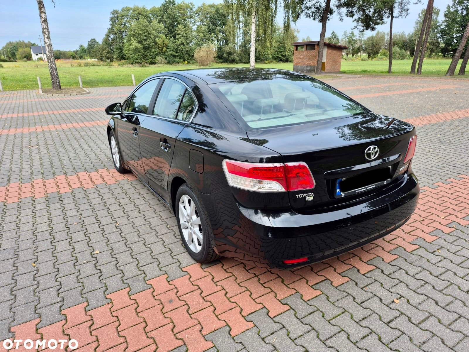 Toyota Avensis 1.8 Premium - 8