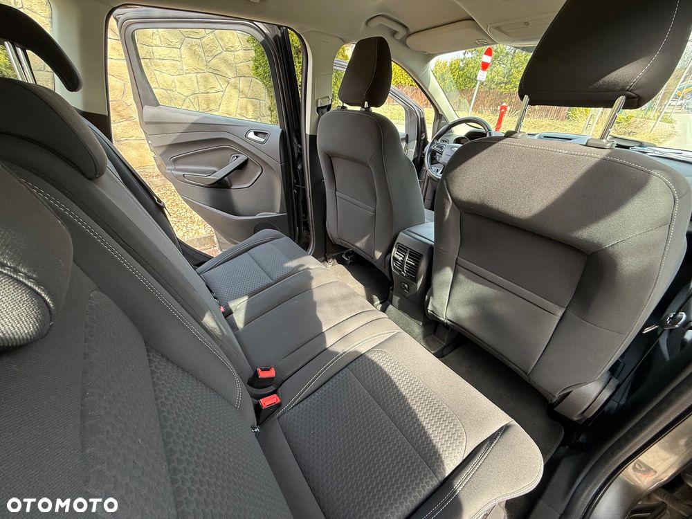 Ford Kuga - 21