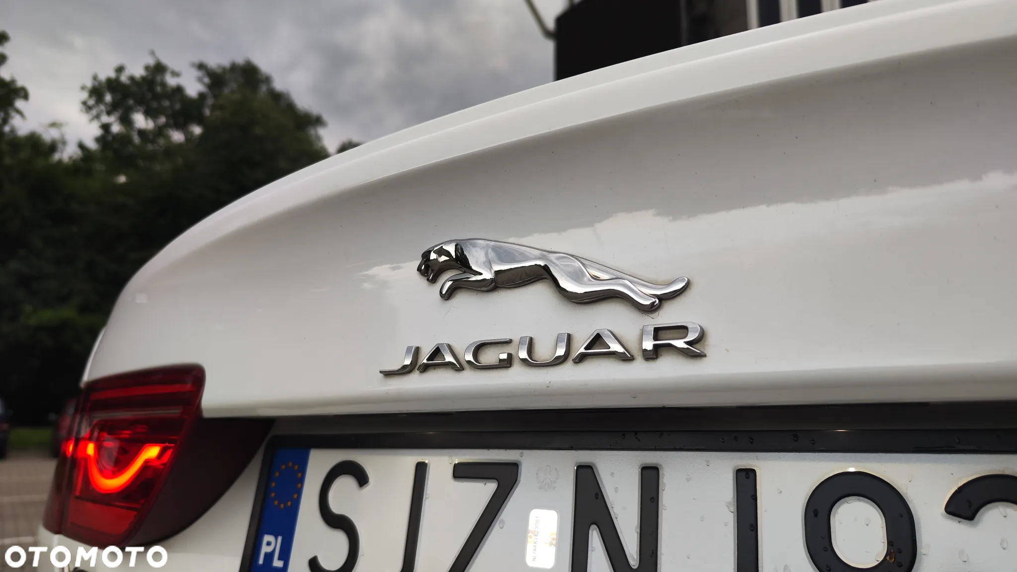 Jaguar XE 20d AWD R-Sport - 11