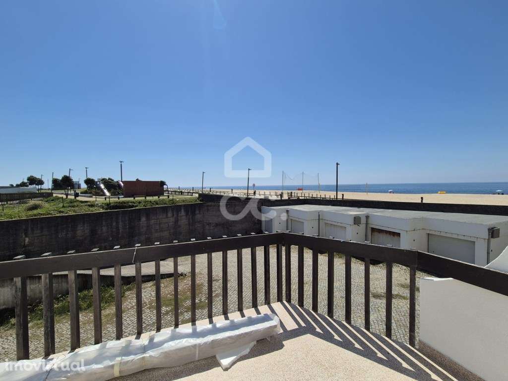 Moradia em banda RENOVADA com vistas mar em Aver-o-Mar - Grande imagem: 3/35