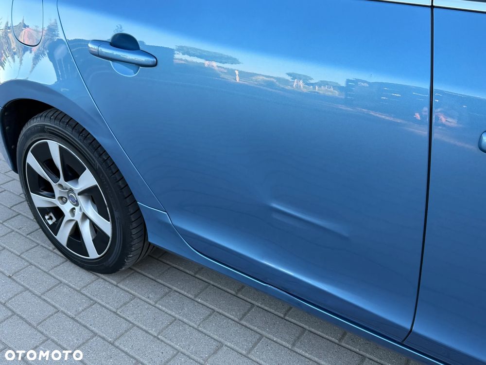 Volvo V60 D6 Plug-In-Hybrid AWD Geartronic Summum - 28