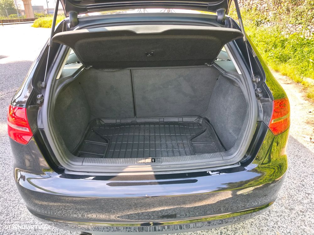 Audi A3 1.6 TDI Attraction - 10