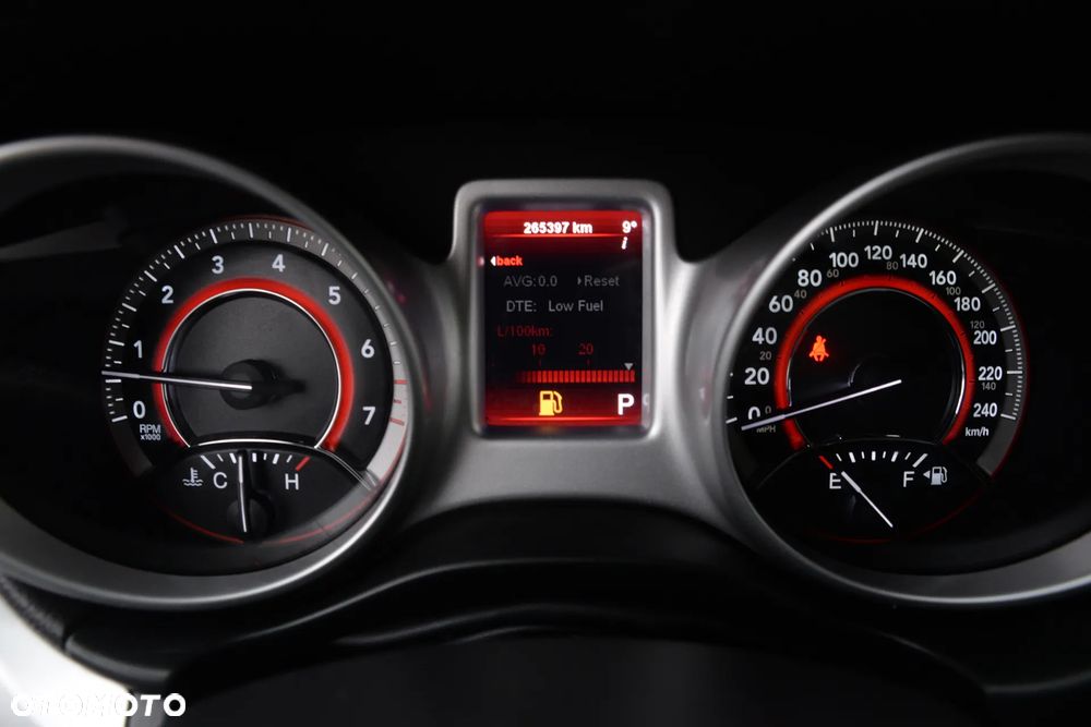Dodge Journey 2.7 V6 R/T - 25