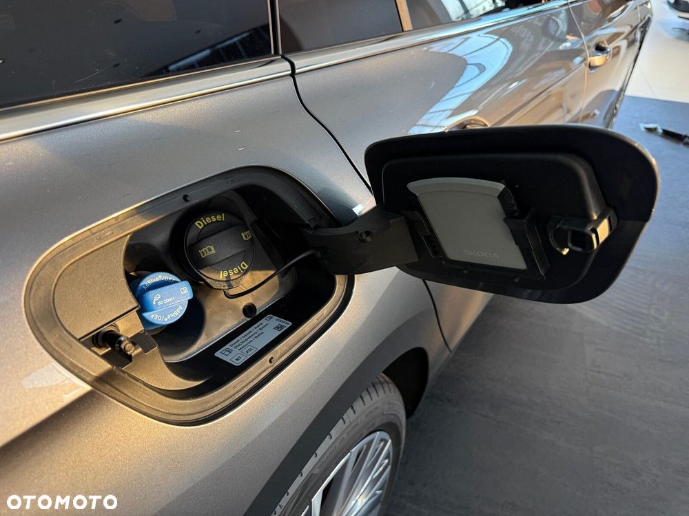 Skoda Superb 2.0 TDI SCR 4x4 L&K DSG - 16