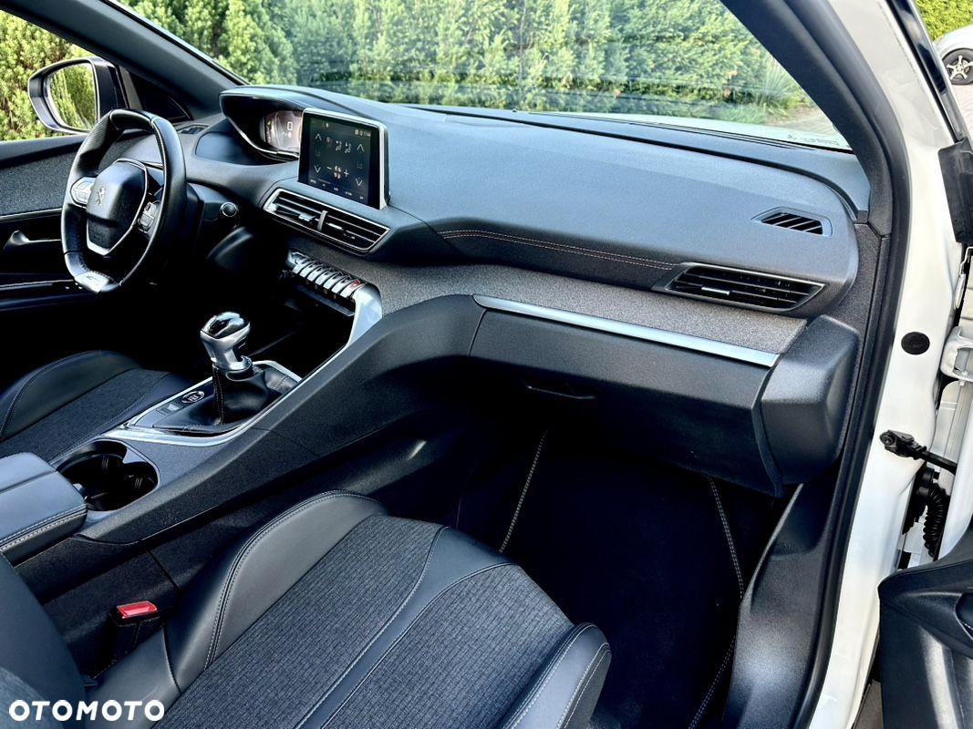 Peugeot 3008 1.5 BlueHDi GT S&S - 32