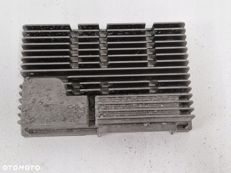 JEEP RENEGADE WZMACNIACZ RADIA AUDIO 51953269 - 2