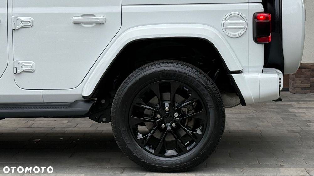 Jeep Wrangler - 24