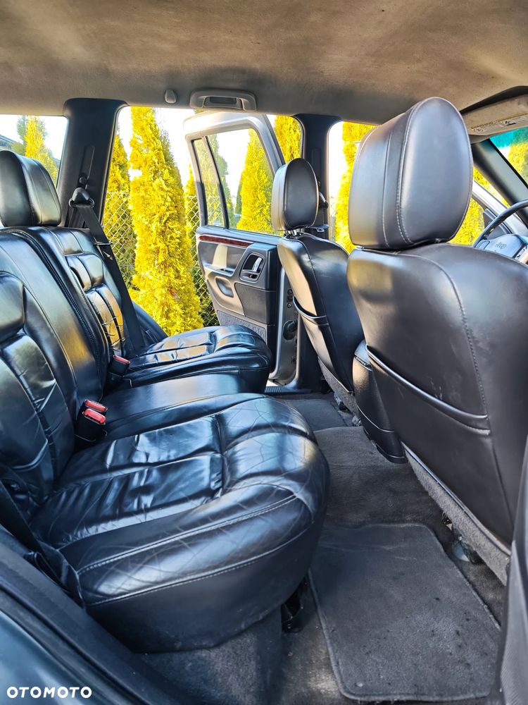 Jeep Grand Cherokee - 21