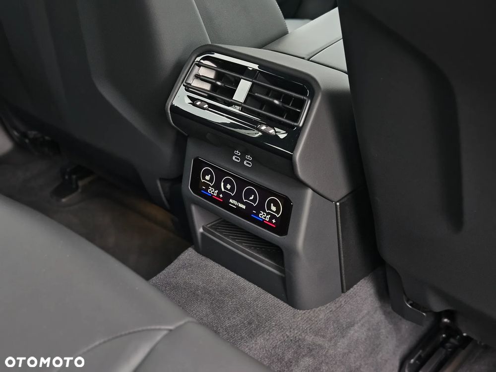 BMW Seria 5 540d xDrive mHEV M Sport - 36