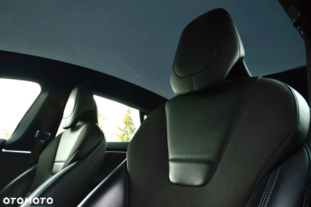 Tesla Model S 75 - 14