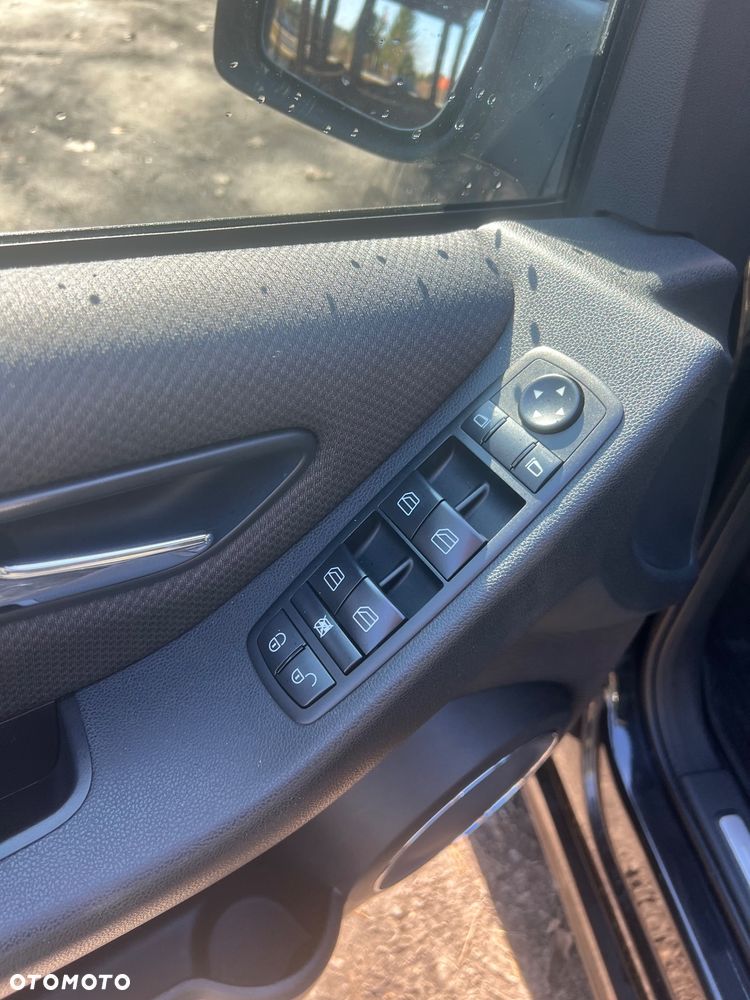 Mercedes-Benz Klasa A 180 BlueEFFICIENCY Avantgarde - 34
