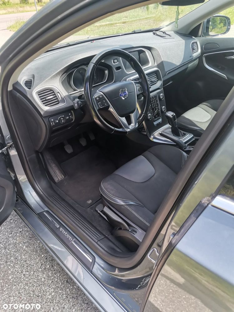 Volvo V40 D4 Drive-E Momentum - 15