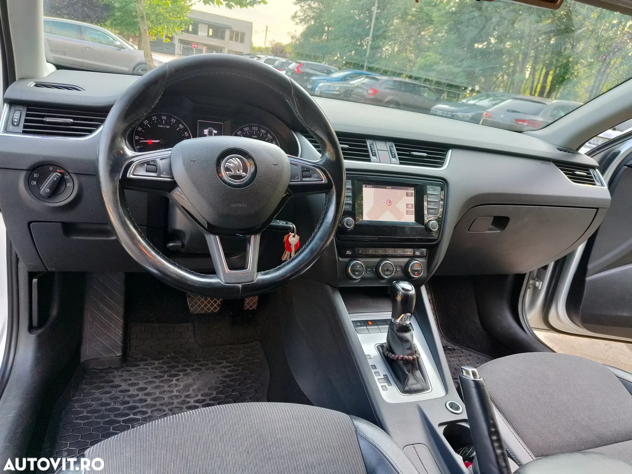 Skoda Octavia 2.0 TDI DSG Style - 5