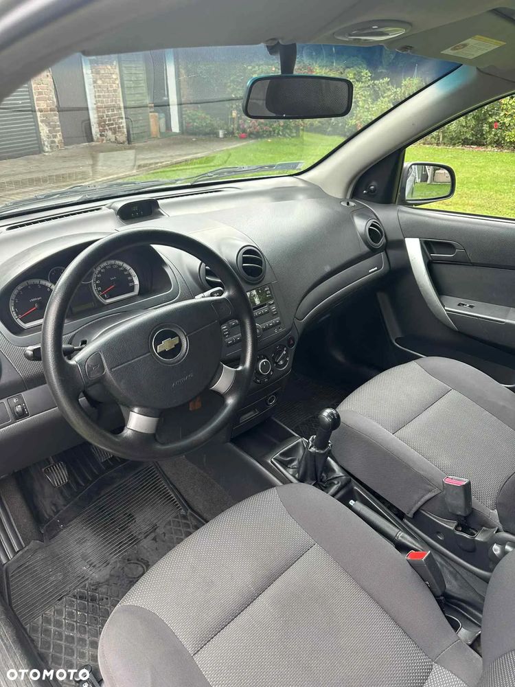 Chevrolet Aveo 1.2 16V Base / Classic - 8