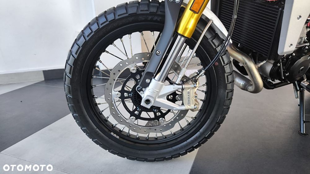 Fantic Inny - 16