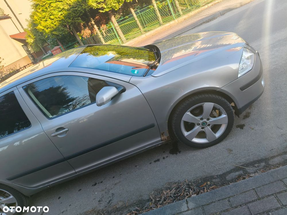 Skoda Octavia 2.0 FSI Elegance - 10