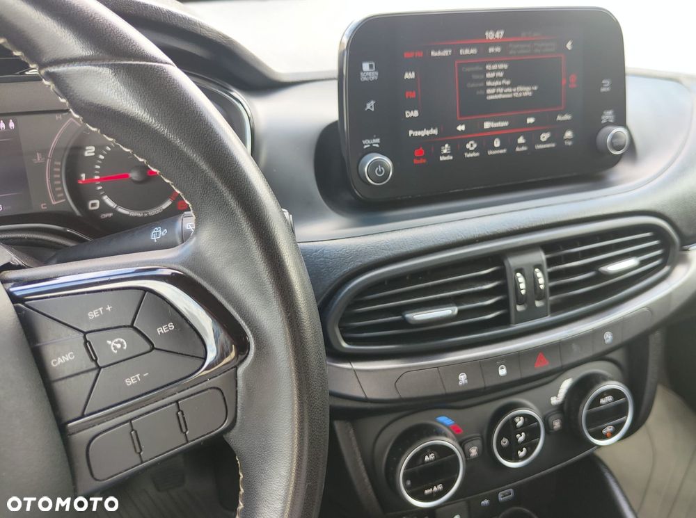 Fiat Tipo 1.4 T-Jet 16v Lounge - 19