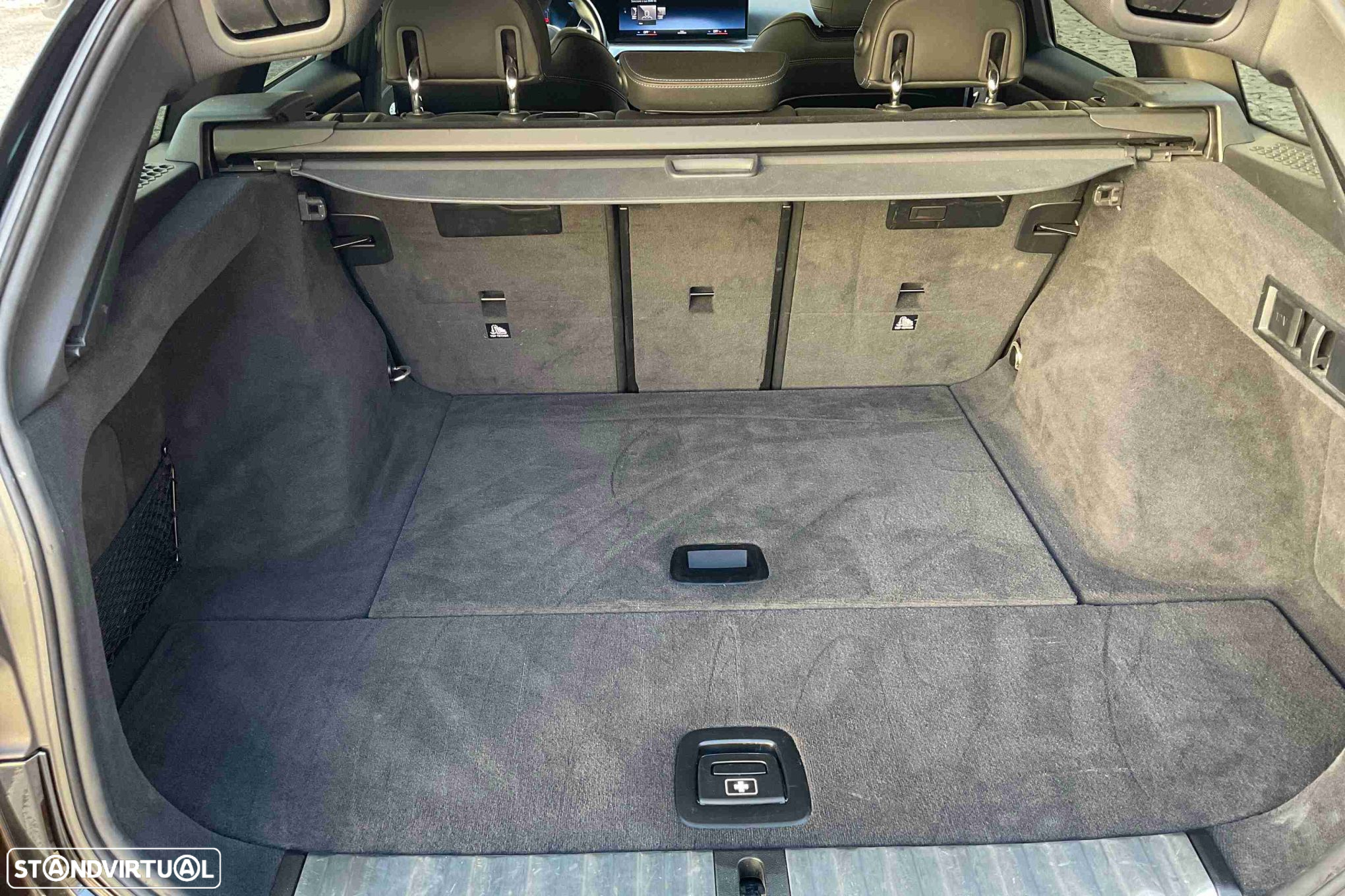 BMW 320 d Touring Pack Desportivo M Auto - 12
