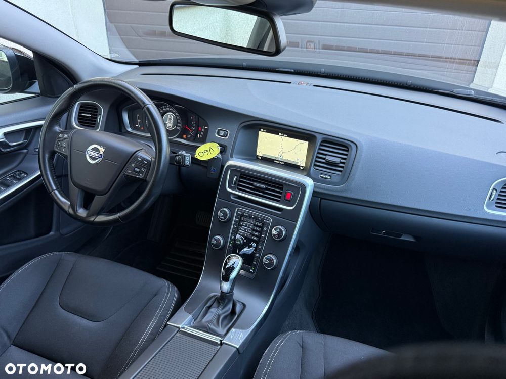 Volvo V60 D2 Drive-E Momentum - 19