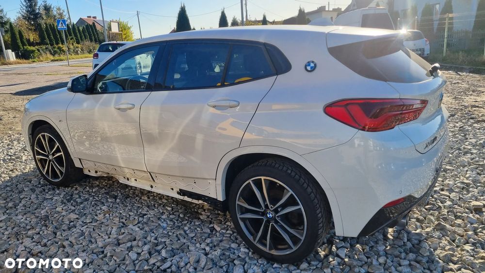 BMW X2 sDrive18i Advantage Plus - 18