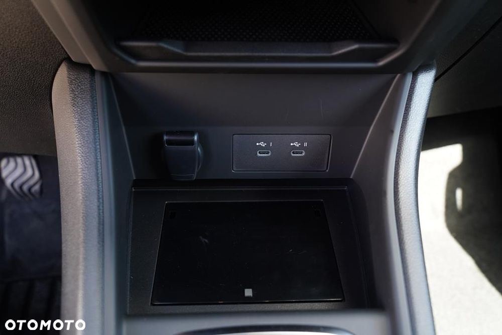 Renault Captur 1.3 TCe mHEV Techno EDC - 21