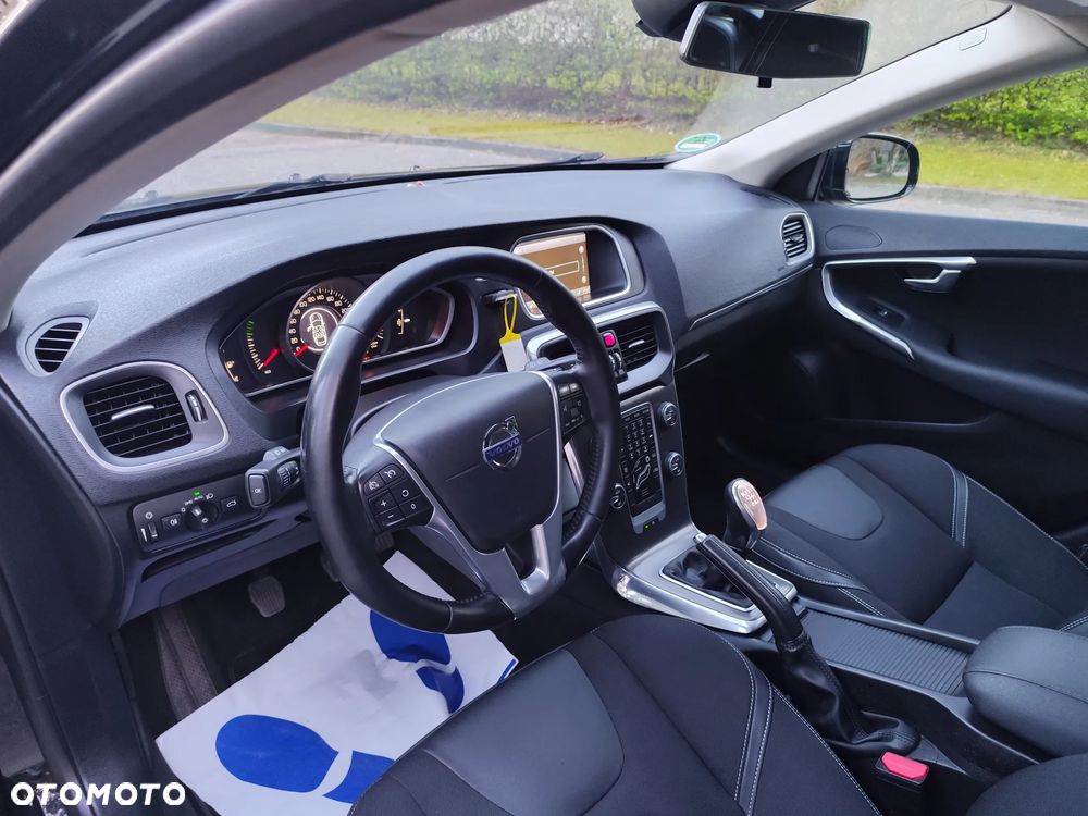 Volvo V40 D2 - 26