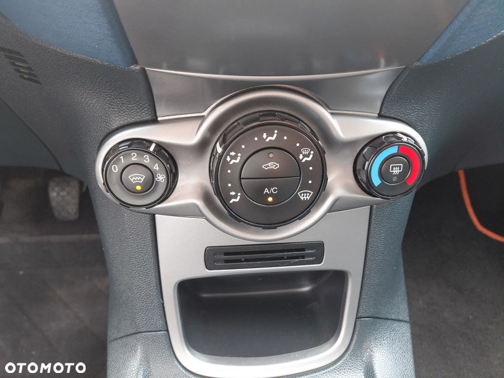 Ford Fiesta 1.25 Trend - 27