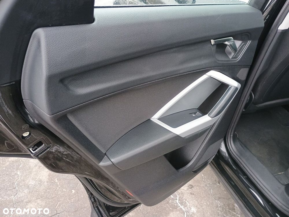 Audi Q3 Sportback - 8
