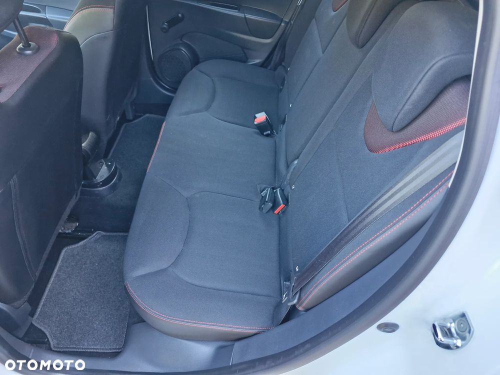 Renault Clio 1.2 16V 75 LIMITED - 8