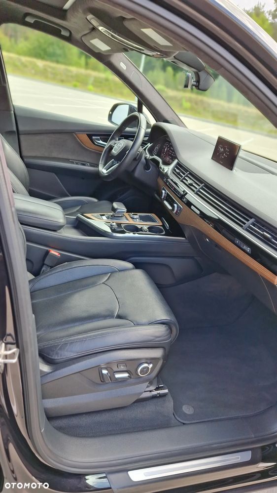 Audi Q7 - 9