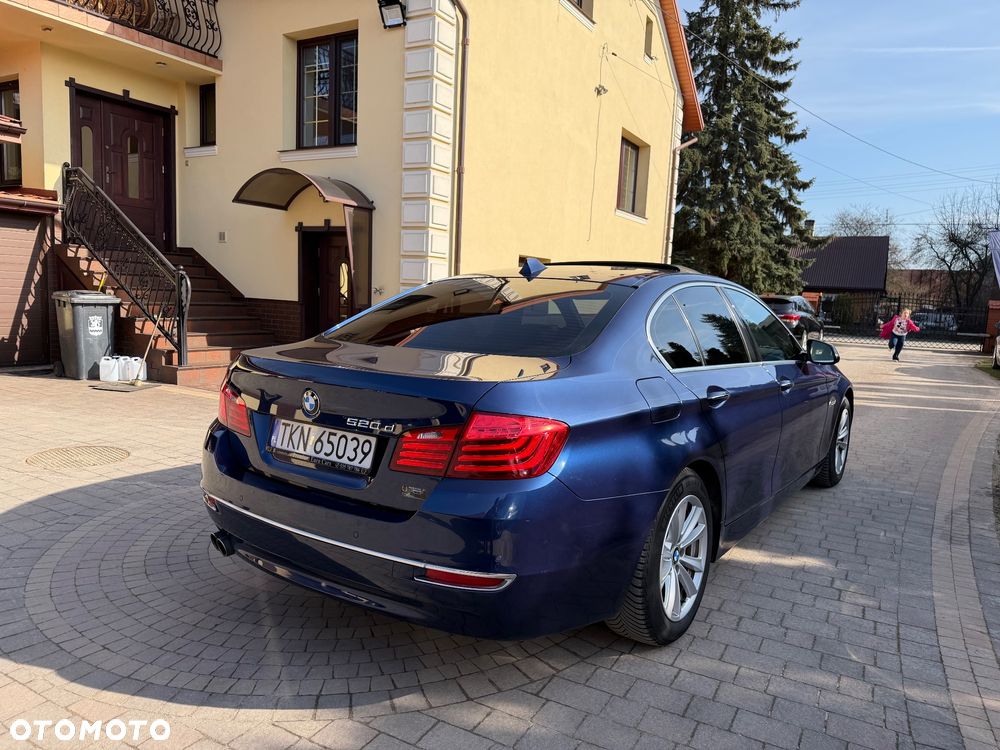 BMW Seria 5 520d Efficient Dynamics Edition - 12